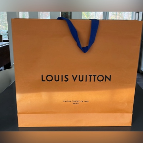 Louis Vuitton Large Shopping Bag - Picture 5 of 7
